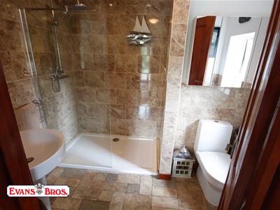 ENSUITE SHOWER ROOM